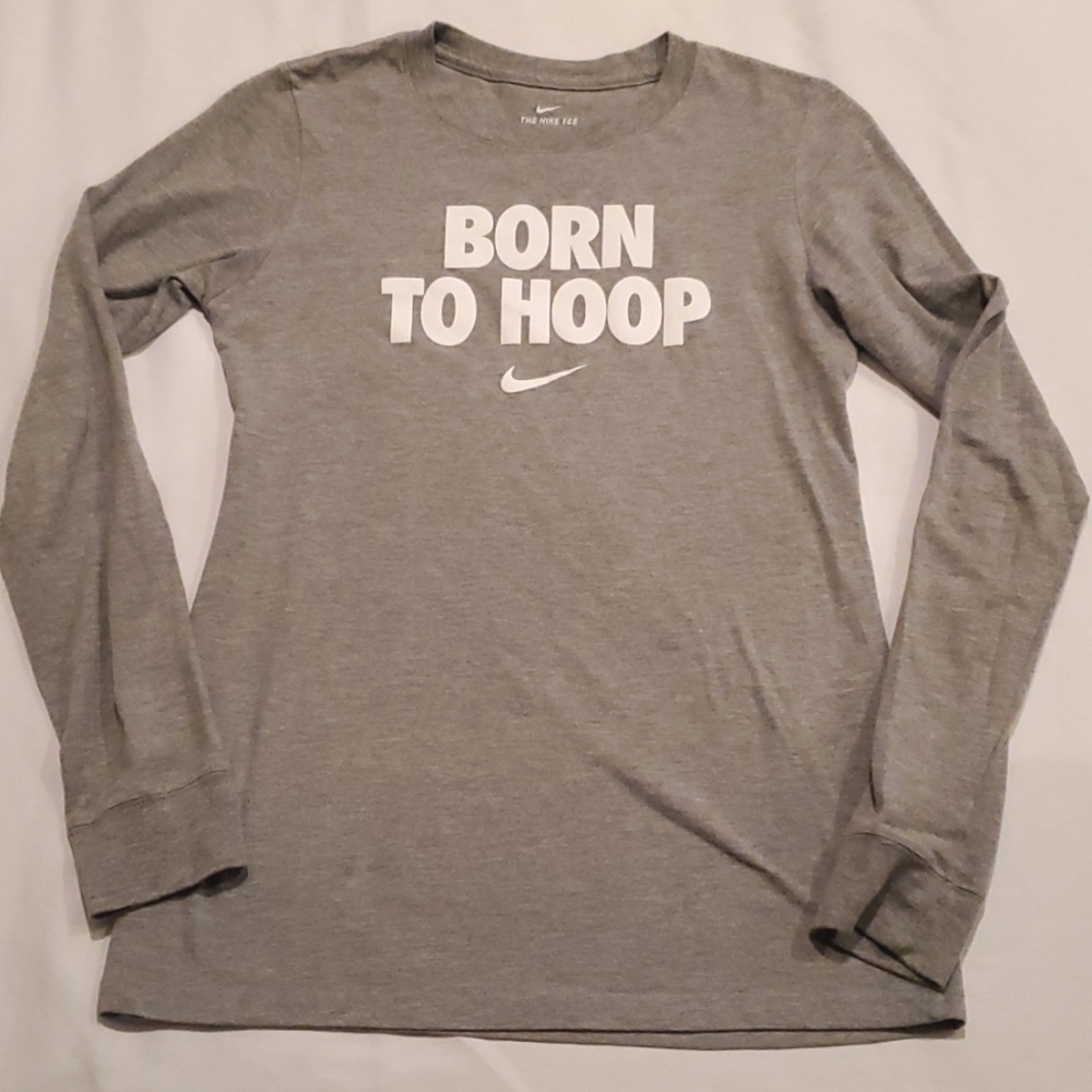Women's Nike long-sleeve t-shirt
